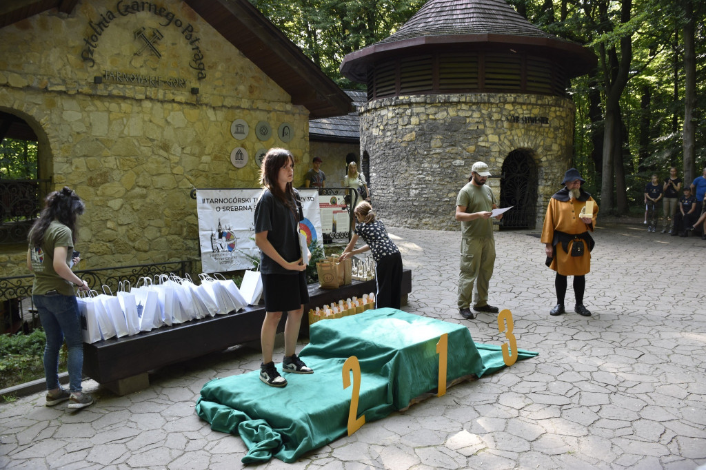 Tarnowskie Góry. Łucznicy w parku Repeckim [FOTO]