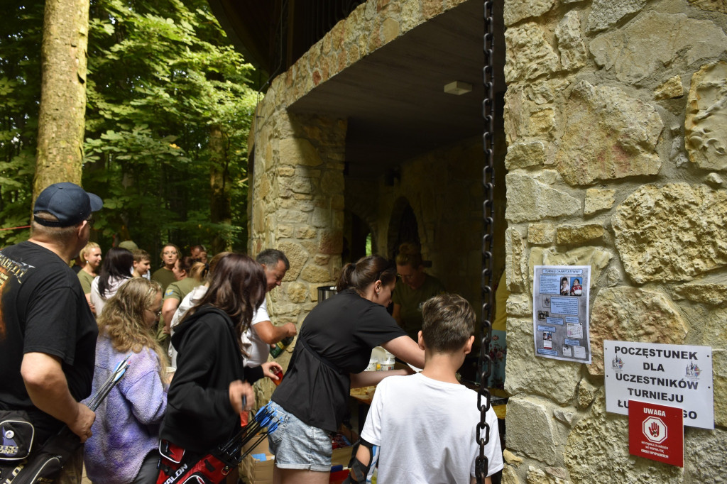 Tarnowskie Góry. Łucznicy w parku Repeckim [FOTO]