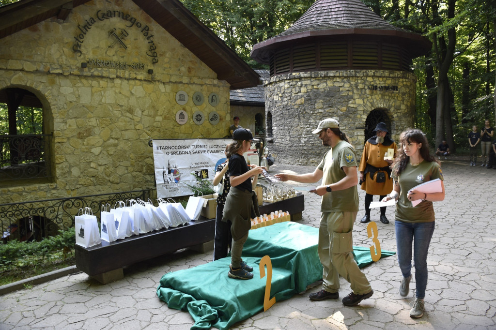 Tarnowskie Góry. Łucznicy w parku Repeckim [FOTO]