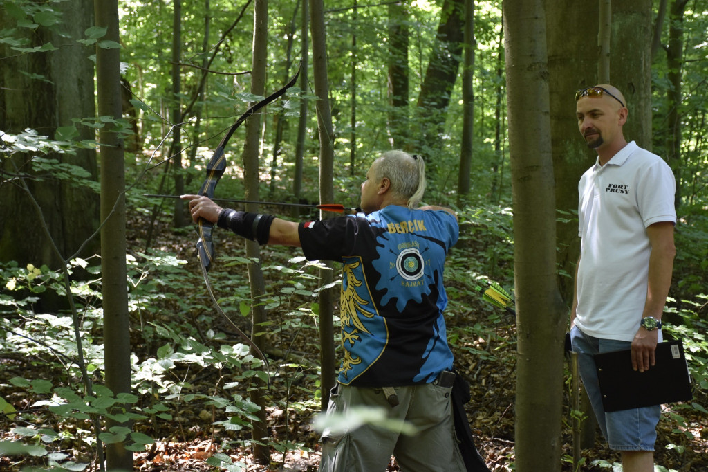 Tarnowskie Góry. Łucznicy w parku Repeckim [FOTO]