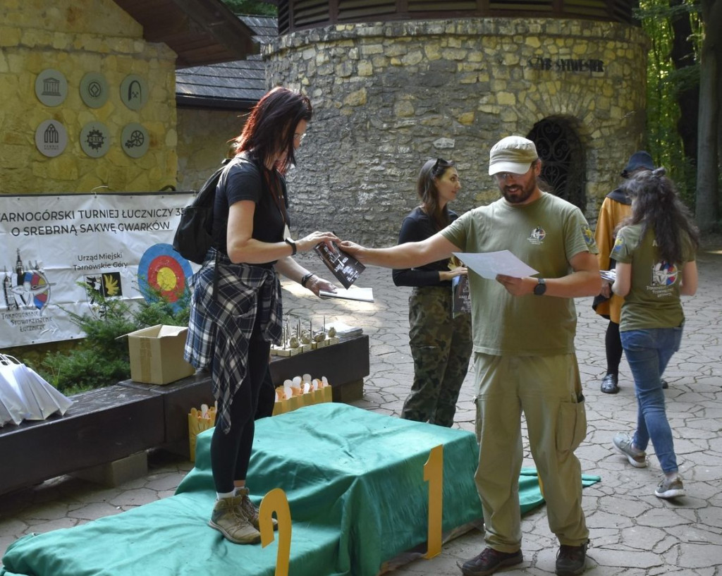 Tarnowskie Góry. Łucznicy w parku Repeckim [FOTO]