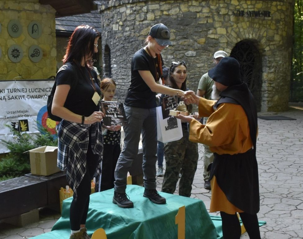 Tarnowskie Góry. Łucznicy w parku Repeckim [FOTO]