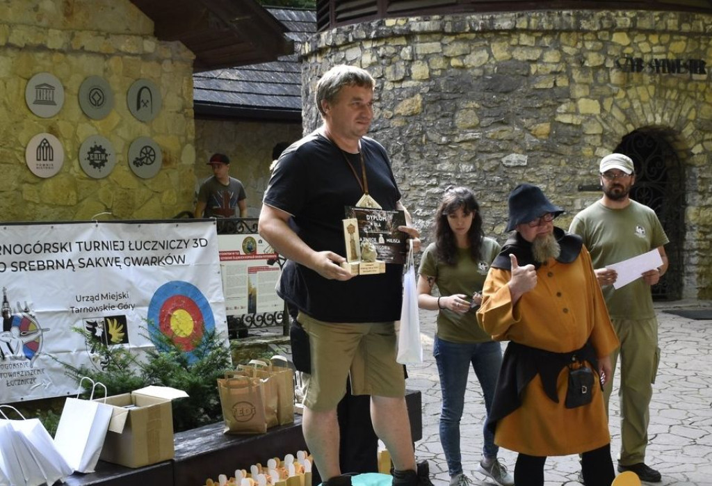 Tarnowskie Góry. Łucznicy w parku Repeckim [FOTO]