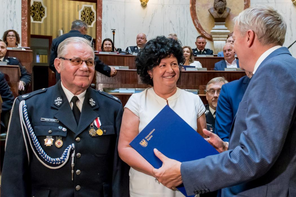 Powiat tarnogórski. Pieniądze na wozy dla druhów