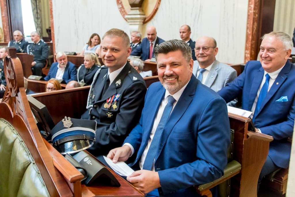 Powiat tarnogórski. Pieniądze na wozy dla druhów