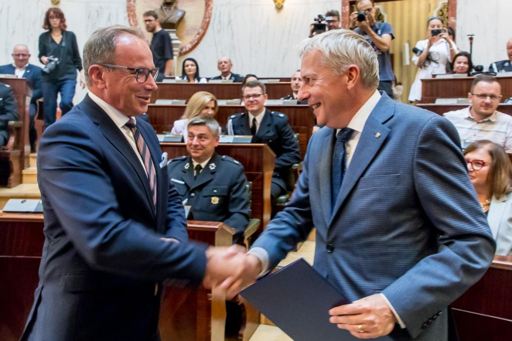 Powiat tarnogórski. Pieniądze na wozy dla druhów