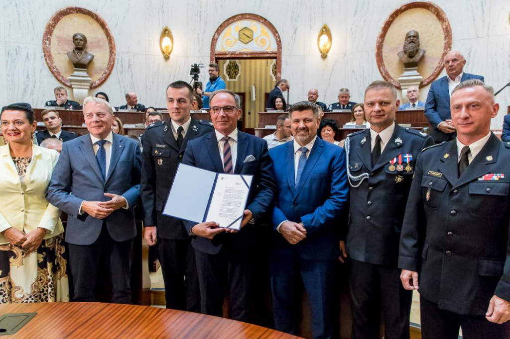 Powiat tarnogórski. Pieniądze na wozy dla druhów