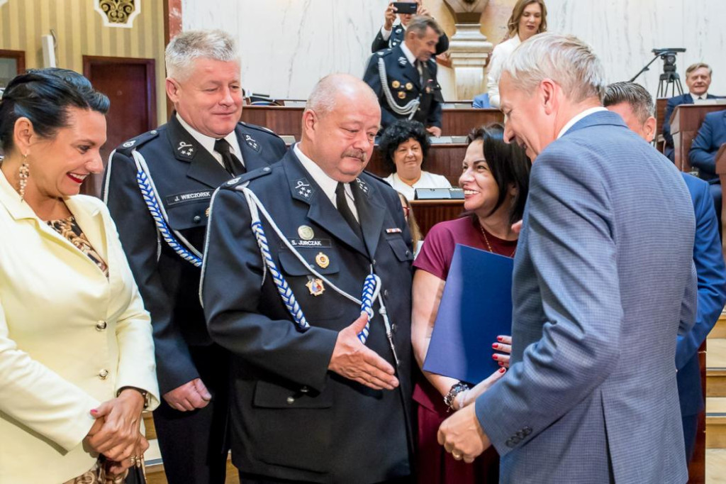 Powiat tarnogórski. Pieniądze na wozy dla druhów