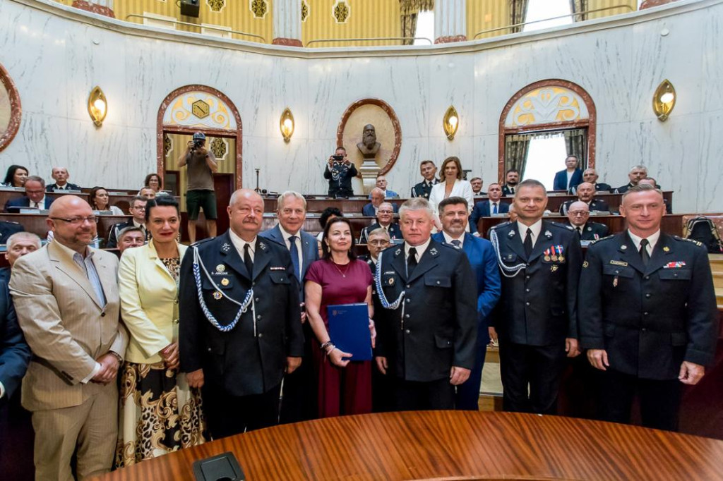 Powiat tarnogórski. Pieniądze na wozy dla druhów