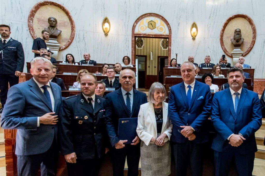 Powiat tarnogórski. Pieniądze na wozy dla druhów