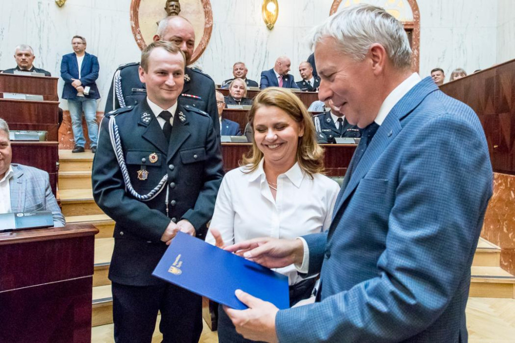 Powiat tarnogórski. Pieniądze na wozy dla druhów