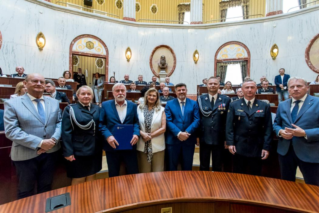 Powiat tarnogórski. Pieniądze na wozy dla druhów