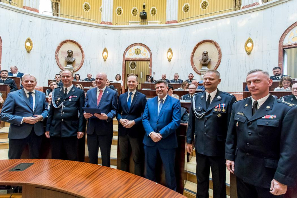 Powiat tarnogórski. Pieniądze na wozy dla druhów