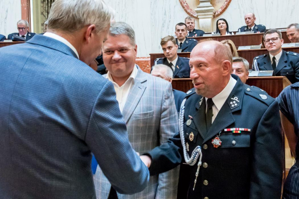 Powiat tarnogórski. Pieniądze na wozy dla druhów