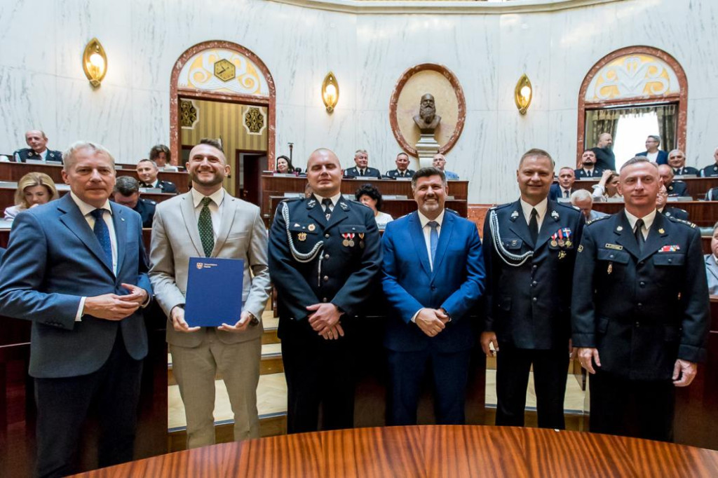 Powiat tarnogórski. Pieniądze na wozy dla druhów