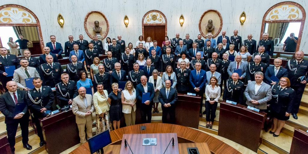 Powiat tarnogórski. Pieniądze na wozy dla druhów