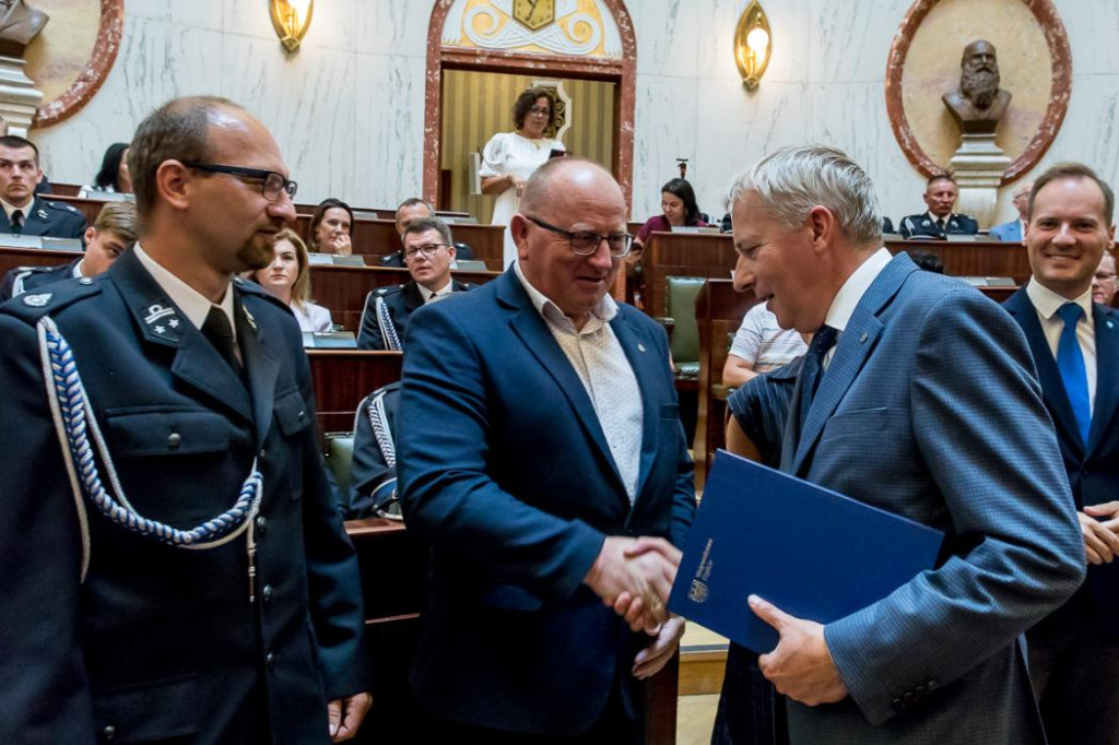 Powiat tarnogórski. Pieniądze na wozy dla druhów