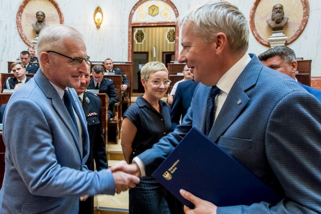 Powiat tarnogórski. Pieniądze na wozy dla druhów