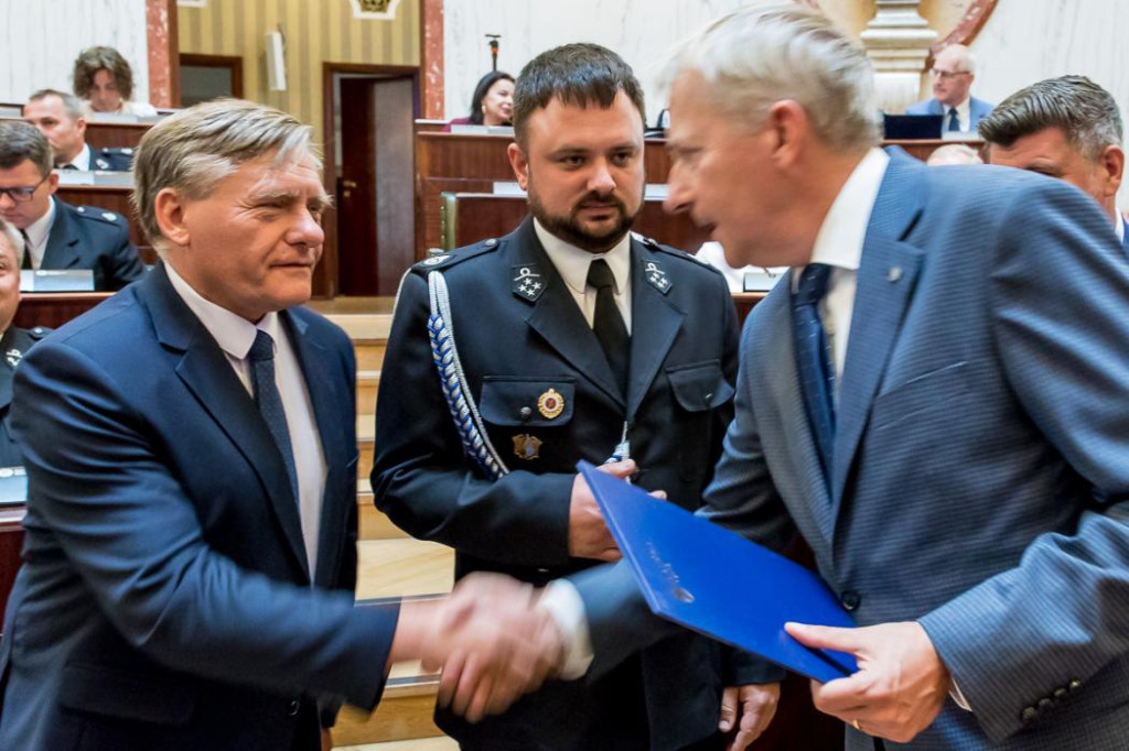 Powiat tarnogórski. Pieniądze na wozy dla druhów