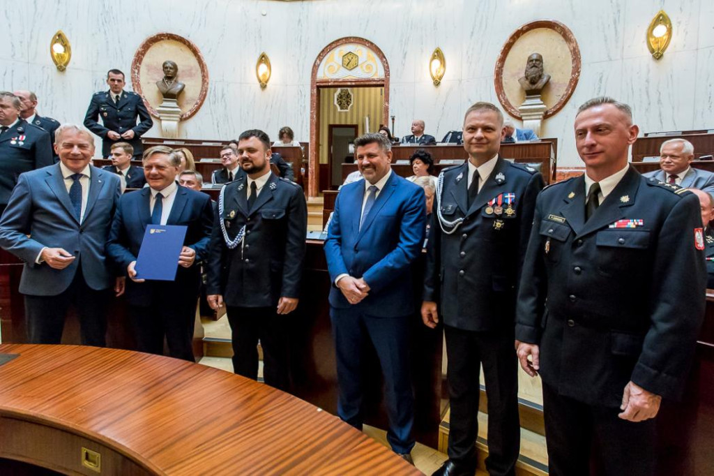 Powiat tarnogórski. Pieniądze na wozy dla druhów