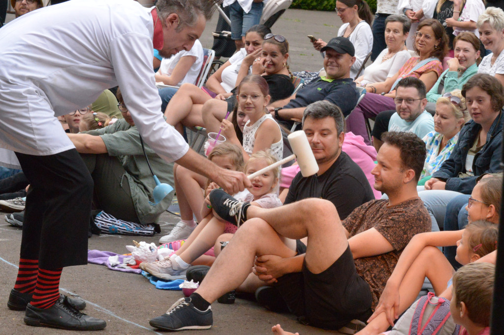 Teatralne Parkowanie na półmetku. Teatr jak cyrk