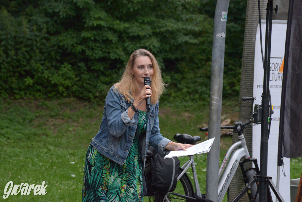 Teatralne Parkowanie na półmetku. Teatr jak cyrk