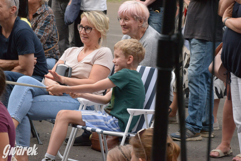 Teatralne Parkowanie na półmetku. Teatr jak cyrk