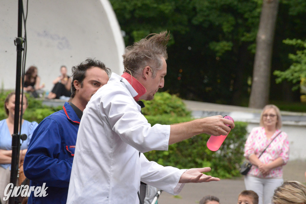 Teatralne Parkowanie na półmetku. Teatr jak cyrk