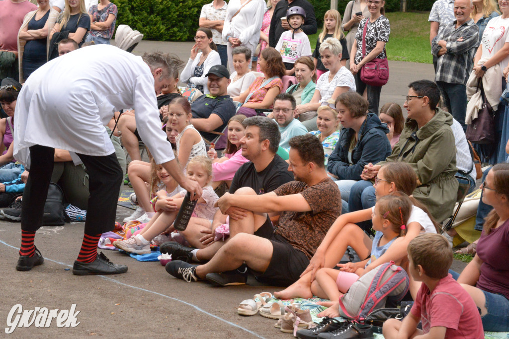 Teatralne Parkowanie na półmetku. Teatr jak cyrk