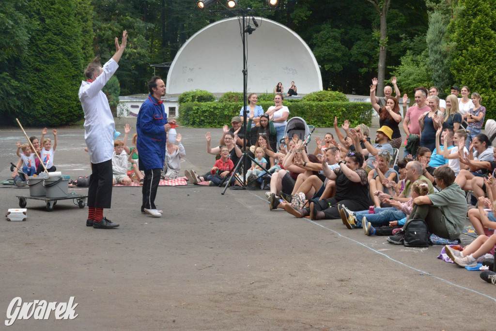 Teatralne Parkowanie na półmetku. Teatr jak cyrk