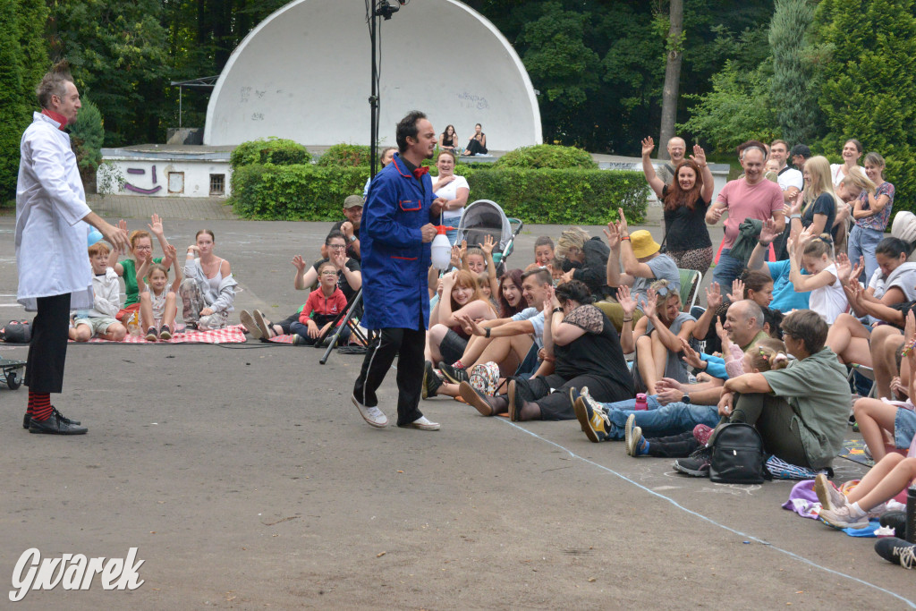 Teatralne Parkowanie na półmetku. Teatr jak cyrk