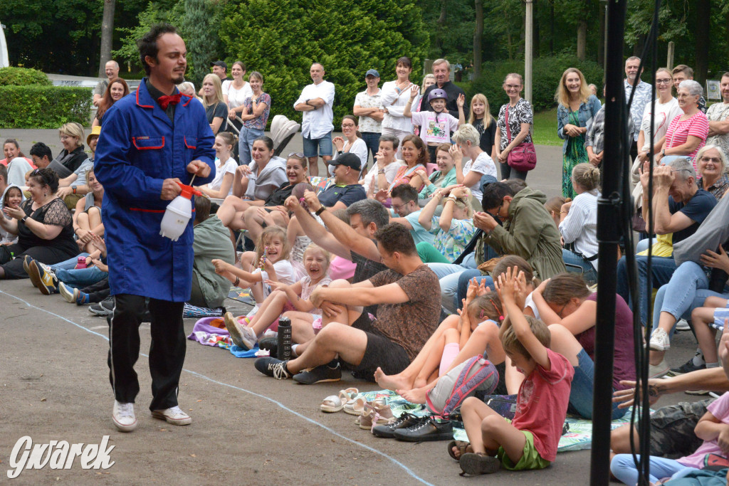 Teatralne Parkowanie na półmetku. Teatr jak cyrk