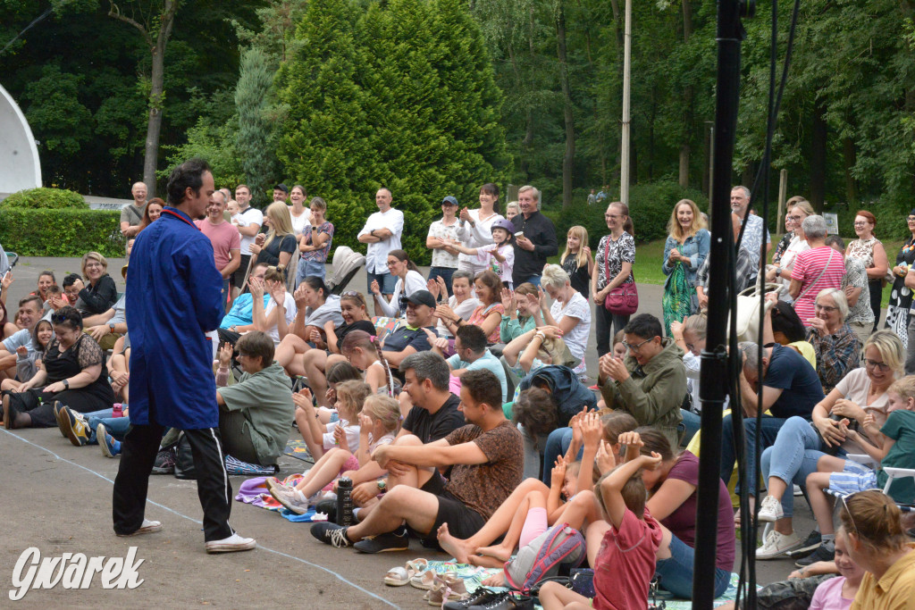 Teatralne Parkowanie na półmetku. Teatr jak cyrk