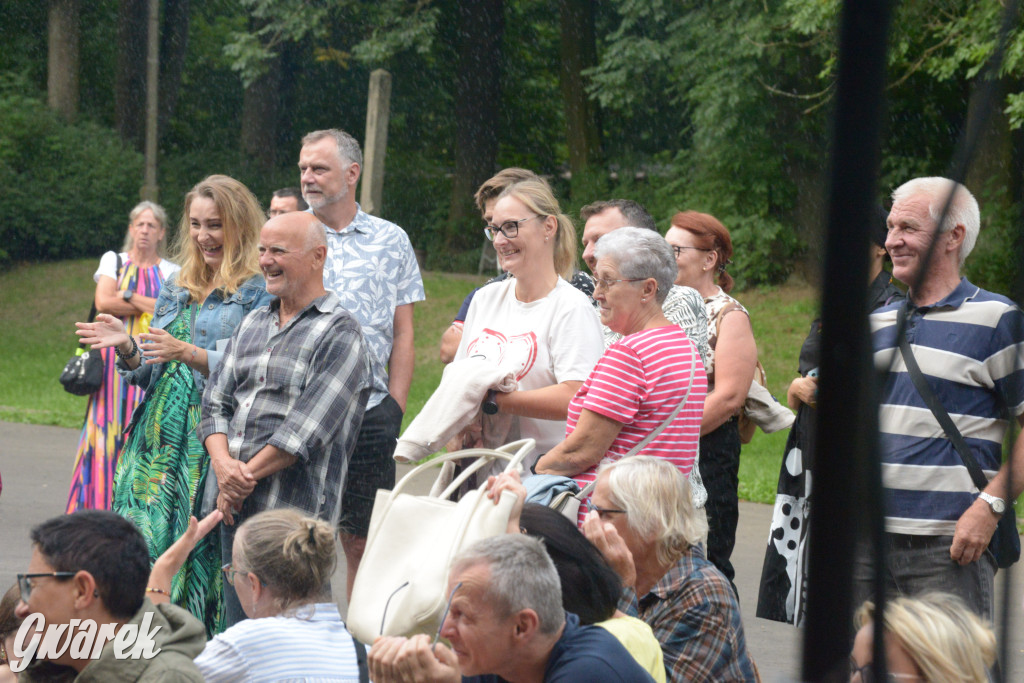 Teatralne Parkowanie na półmetku. Teatr jak cyrk