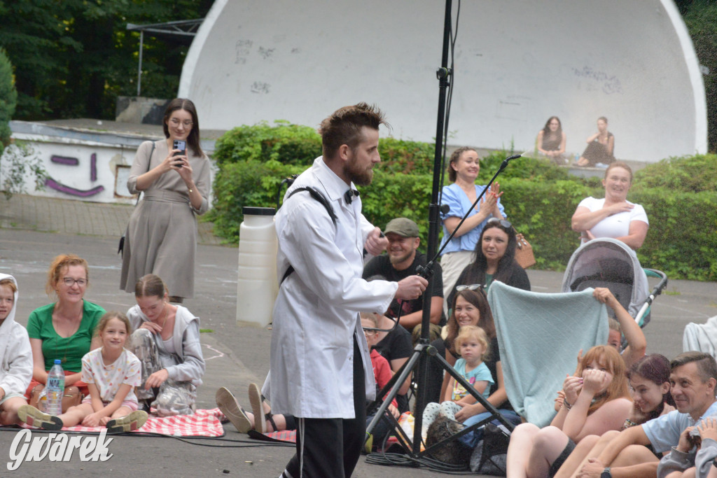 Teatralne Parkowanie na półmetku. Teatr jak cyrk