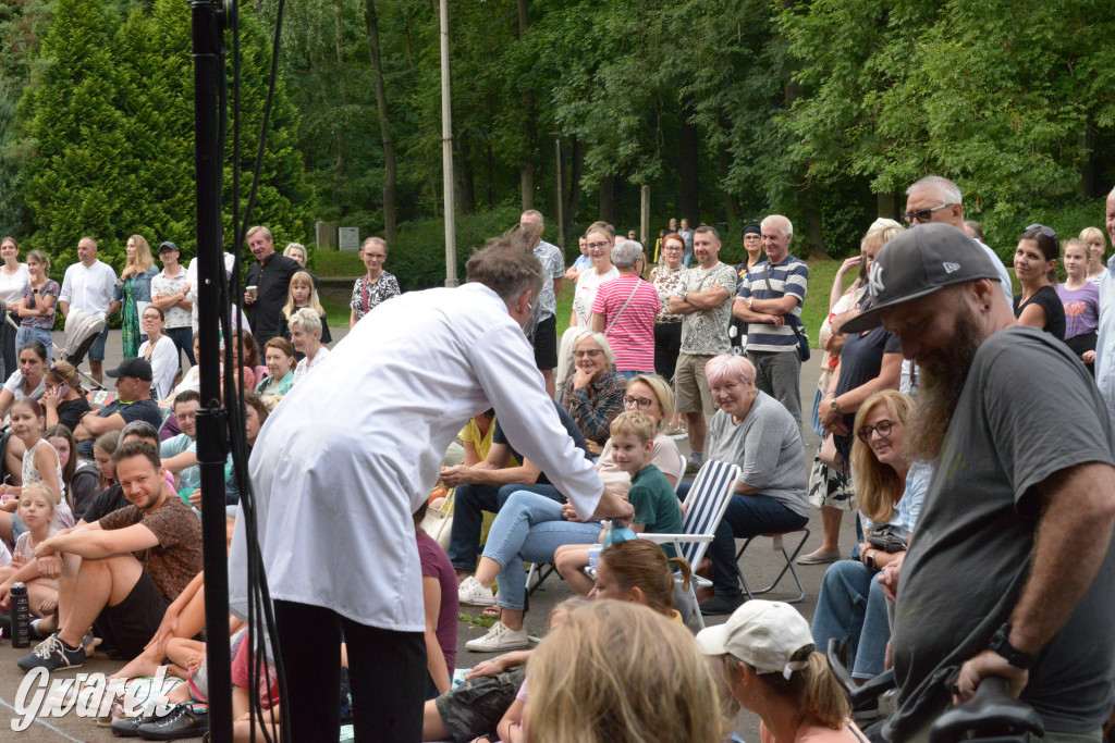 Teatralne Parkowanie na półmetku. Teatr jak cyrk