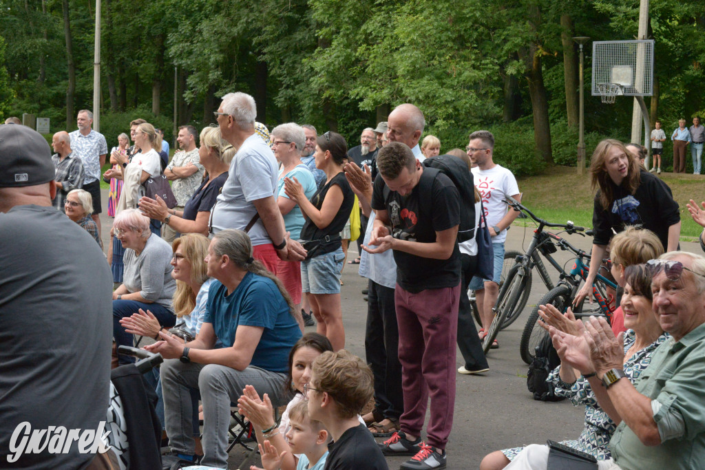 Teatralne Parkowanie na półmetku. Teatr jak cyrk