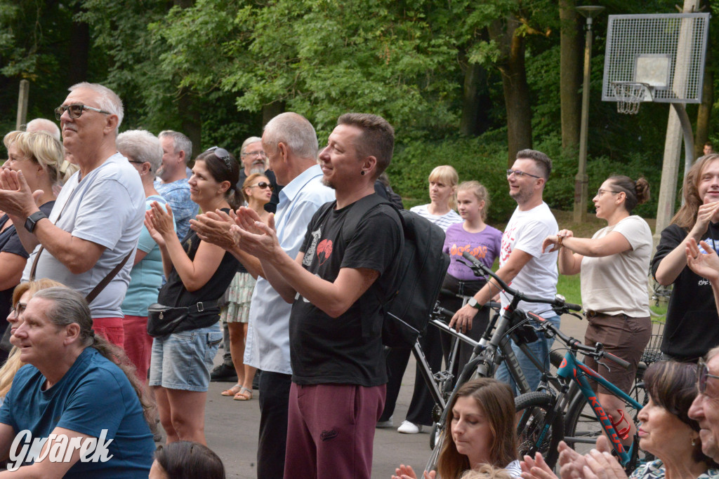 Teatralne Parkowanie na półmetku. Teatr jak cyrk