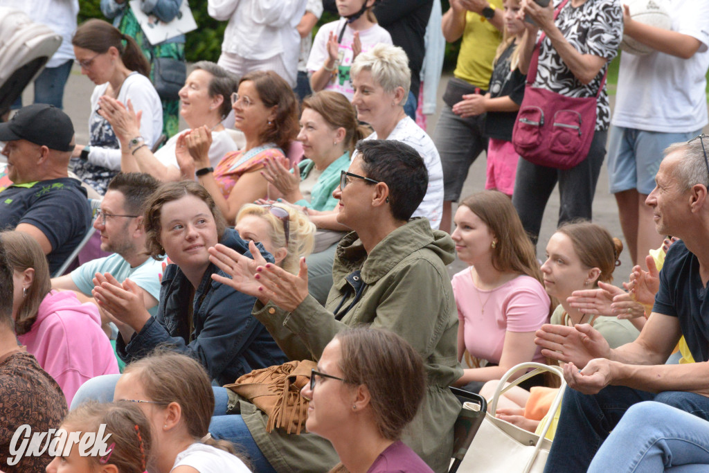 Teatralne Parkowanie na półmetku. Teatr jak cyrk