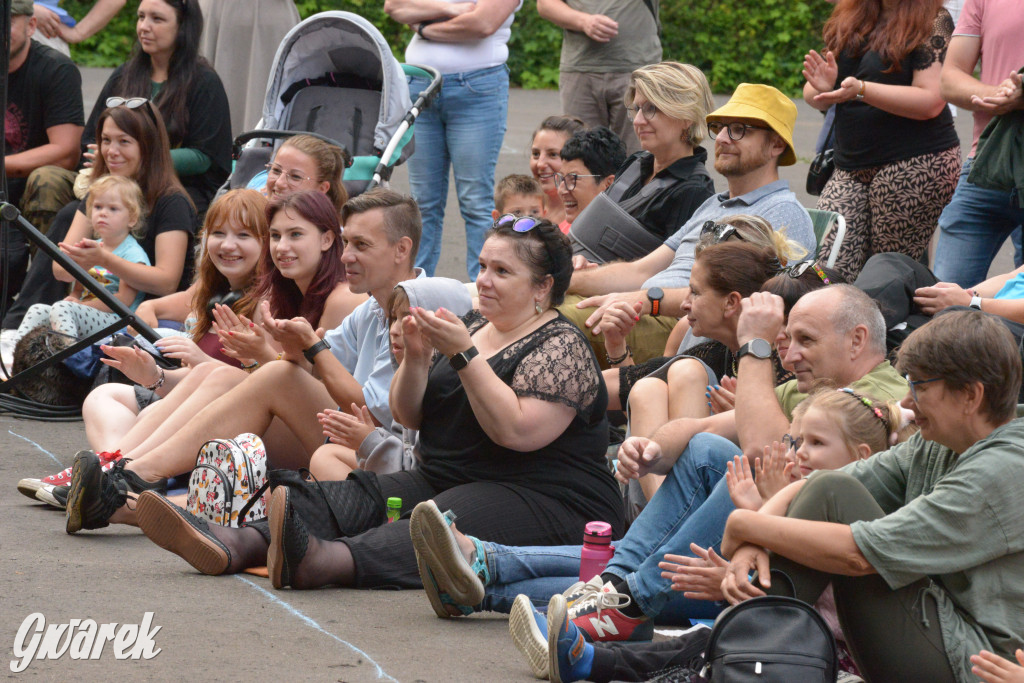 Teatralne Parkowanie na półmetku. Teatr jak cyrk