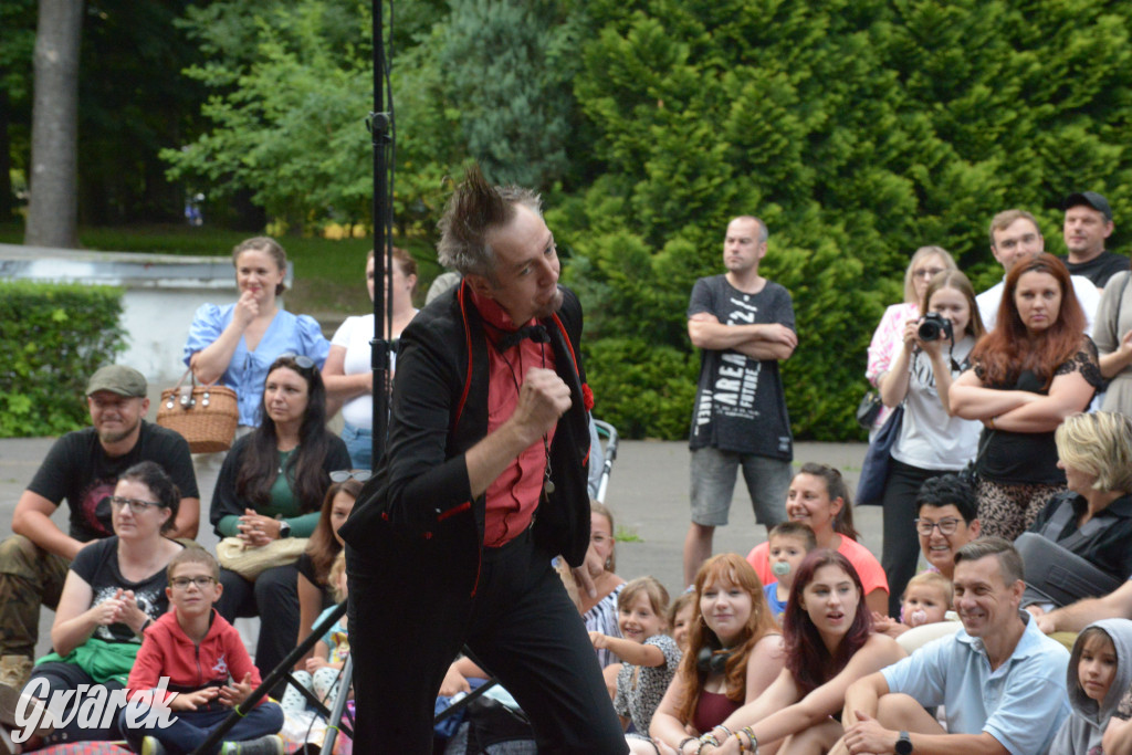 Teatralne Parkowanie na półmetku. Teatr jak cyrk