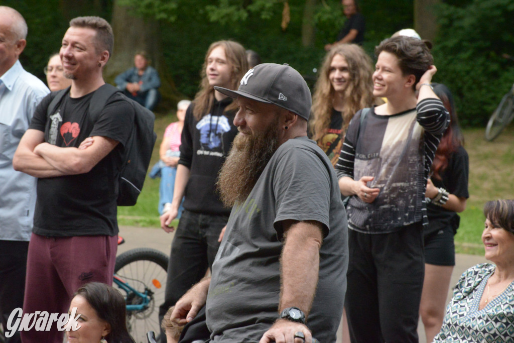 Teatralne Parkowanie na półmetku. Teatr jak cyrk