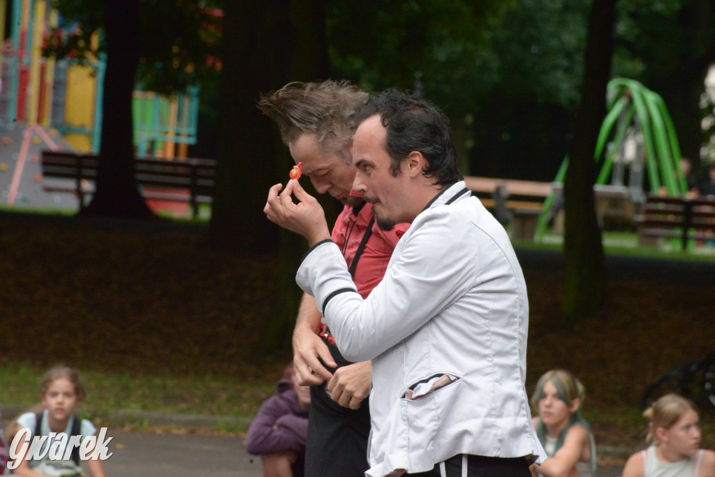 Teatralne Parkowanie na półmetku. Teatr jak cyrk