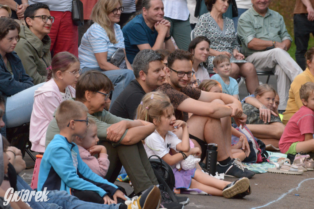 Teatralne Parkowanie na półmetku. Teatr jak cyrk