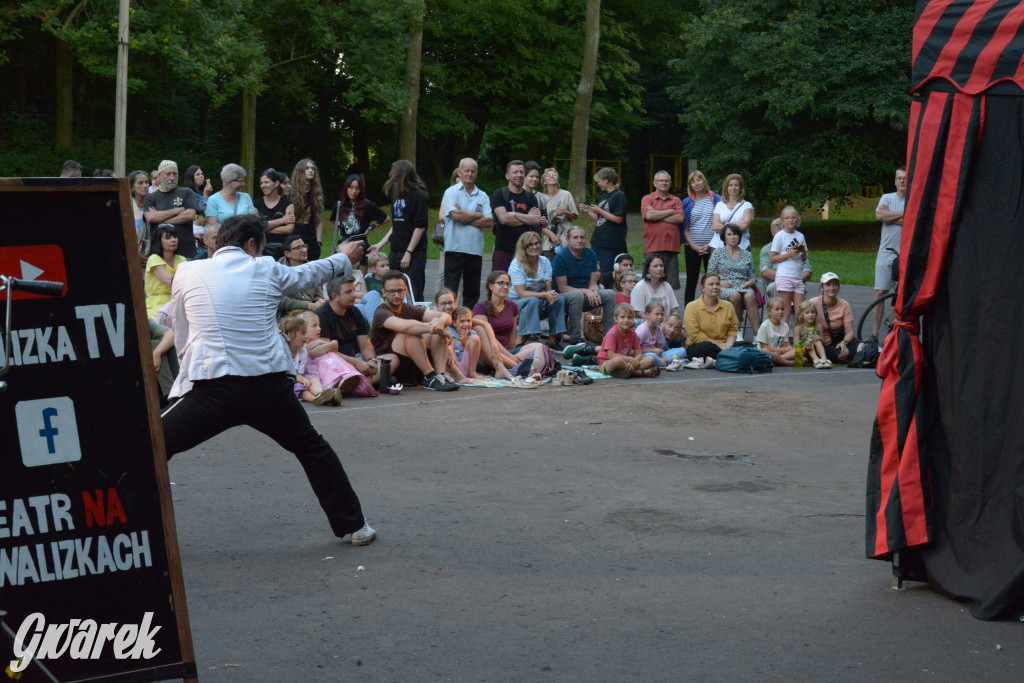 Teatralne Parkowanie na półmetku. Teatr jak cyrk