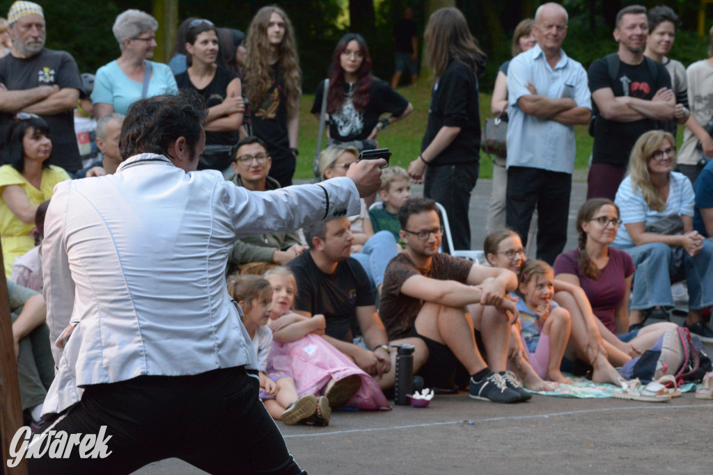 Teatralne Parkowanie na półmetku. Teatr jak cyrk