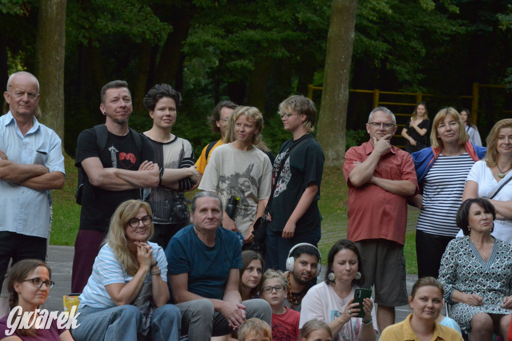 Teatralne Parkowanie na półmetku. Teatr jak cyrk