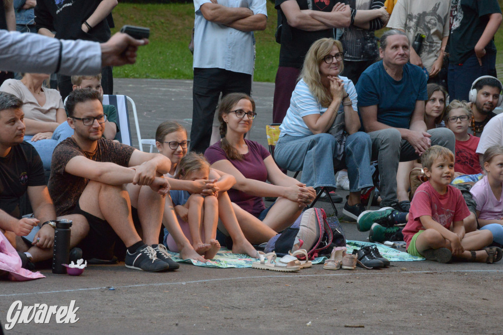 Teatralne Parkowanie na półmetku. Teatr jak cyrk