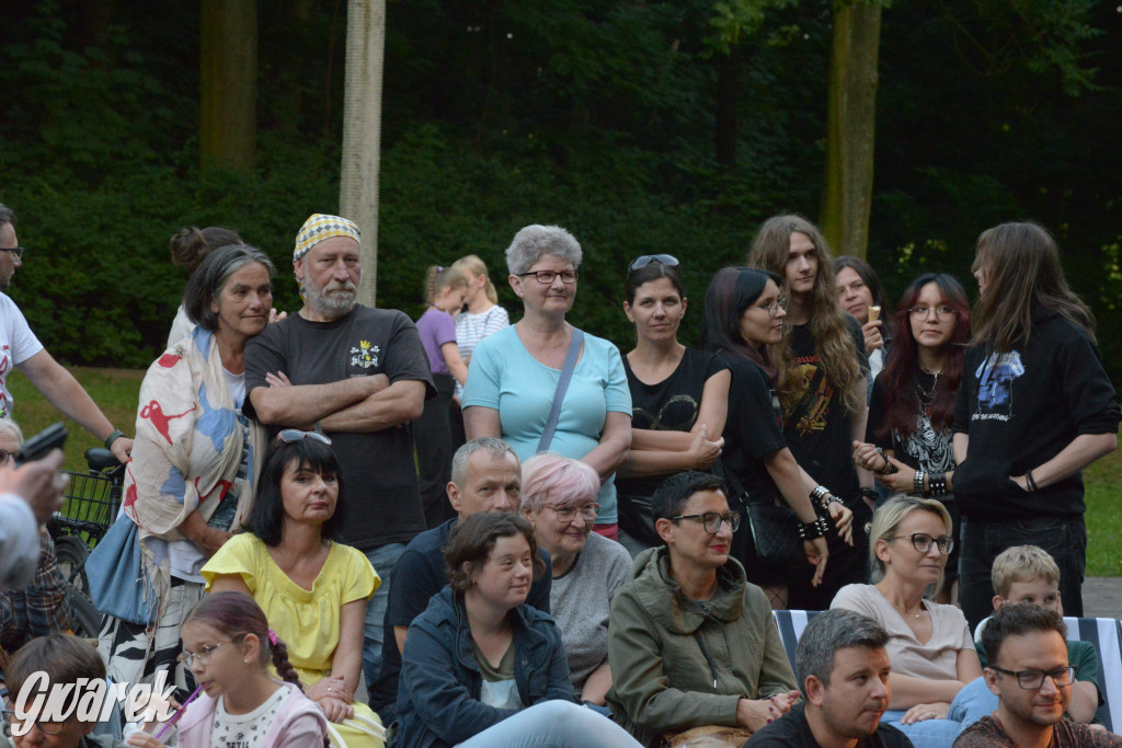 Teatralne Parkowanie na półmetku. Teatr jak cyrk