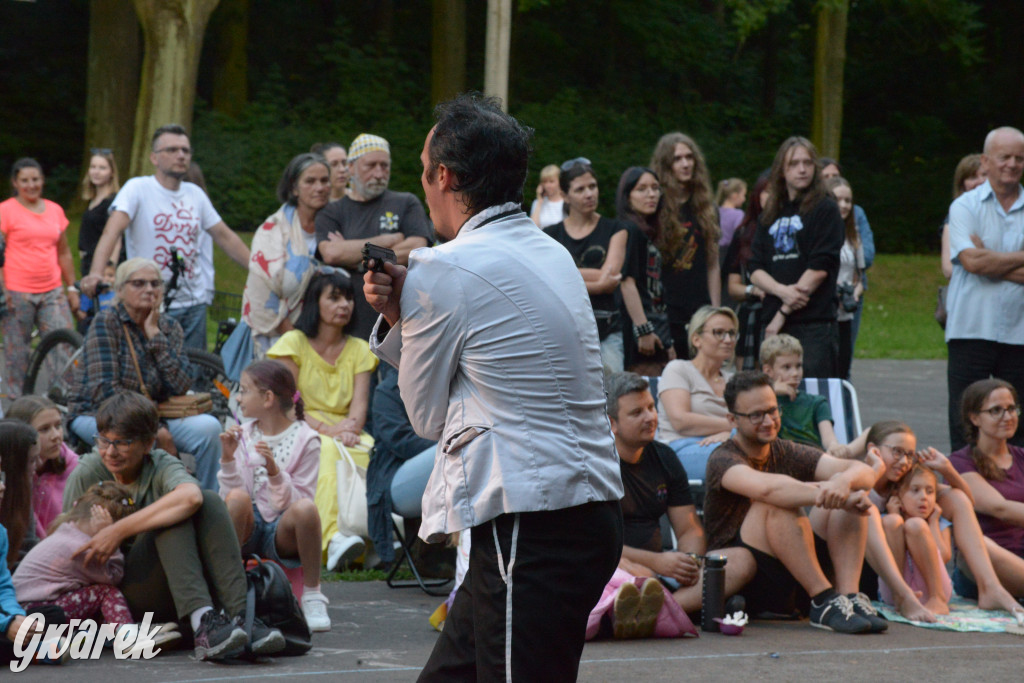 Teatralne Parkowanie na półmetku. Teatr jak cyrk